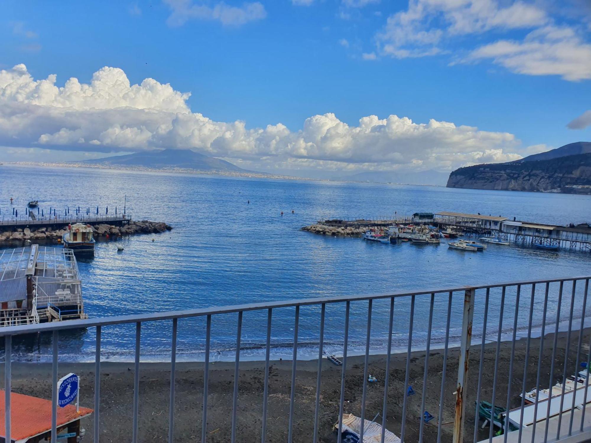 Il Borgo Antico Sorrento Sea View Apartment Exterior photo