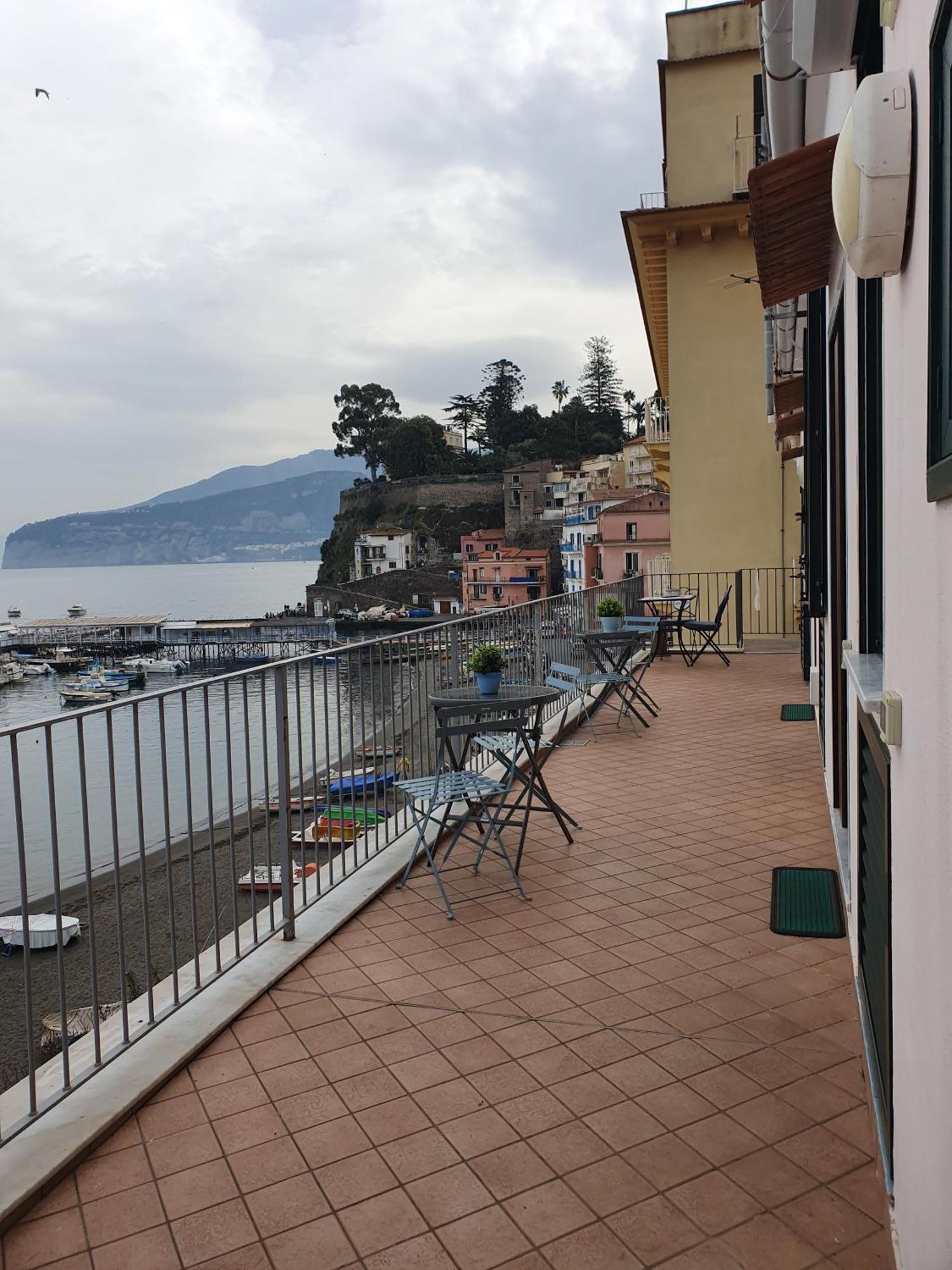 Il Borgo Antico Sorrento Sea View Apartment Exterior photo