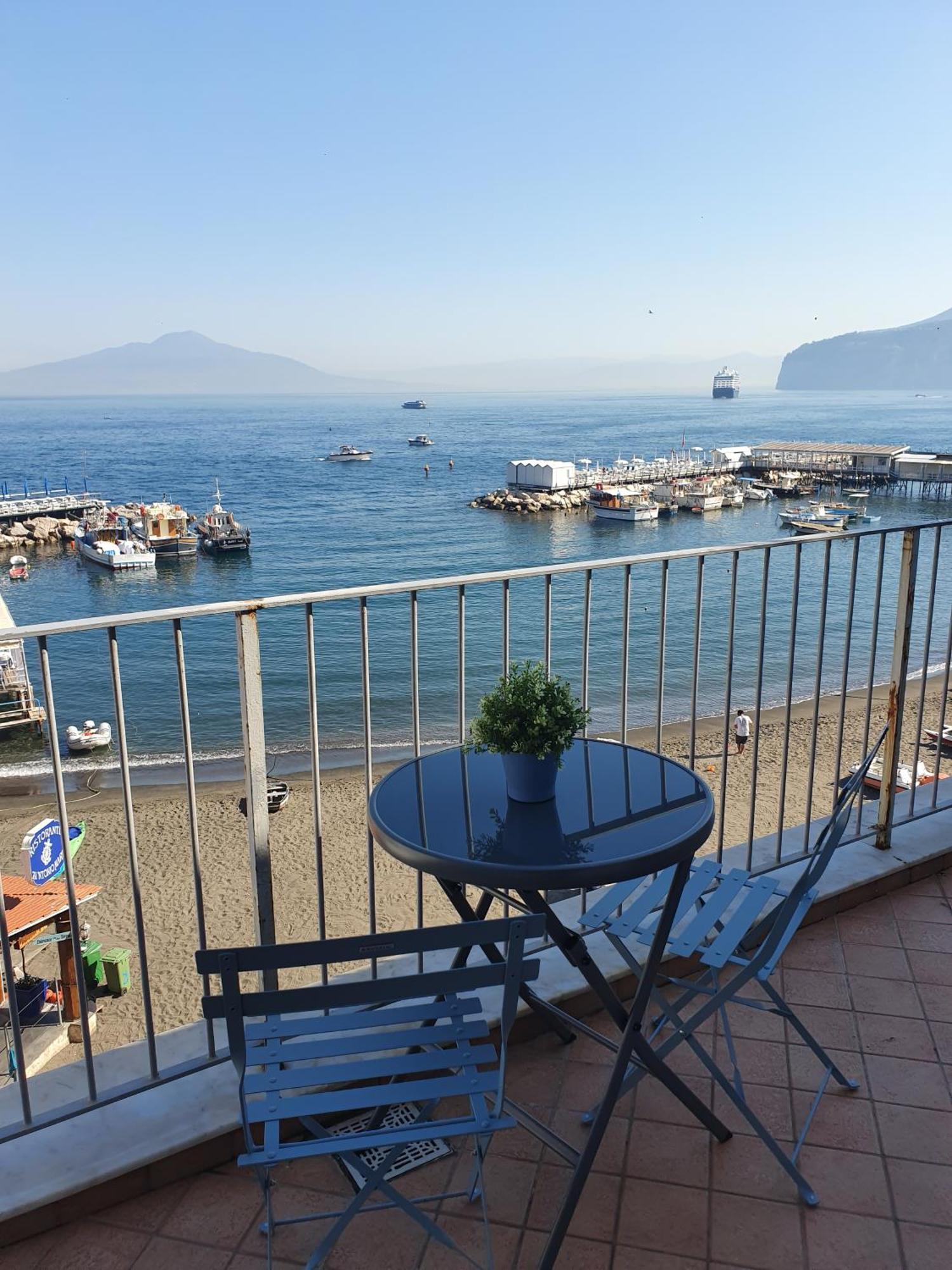 Il Borgo Antico Sorrento Sea View Apartment Exterior photo