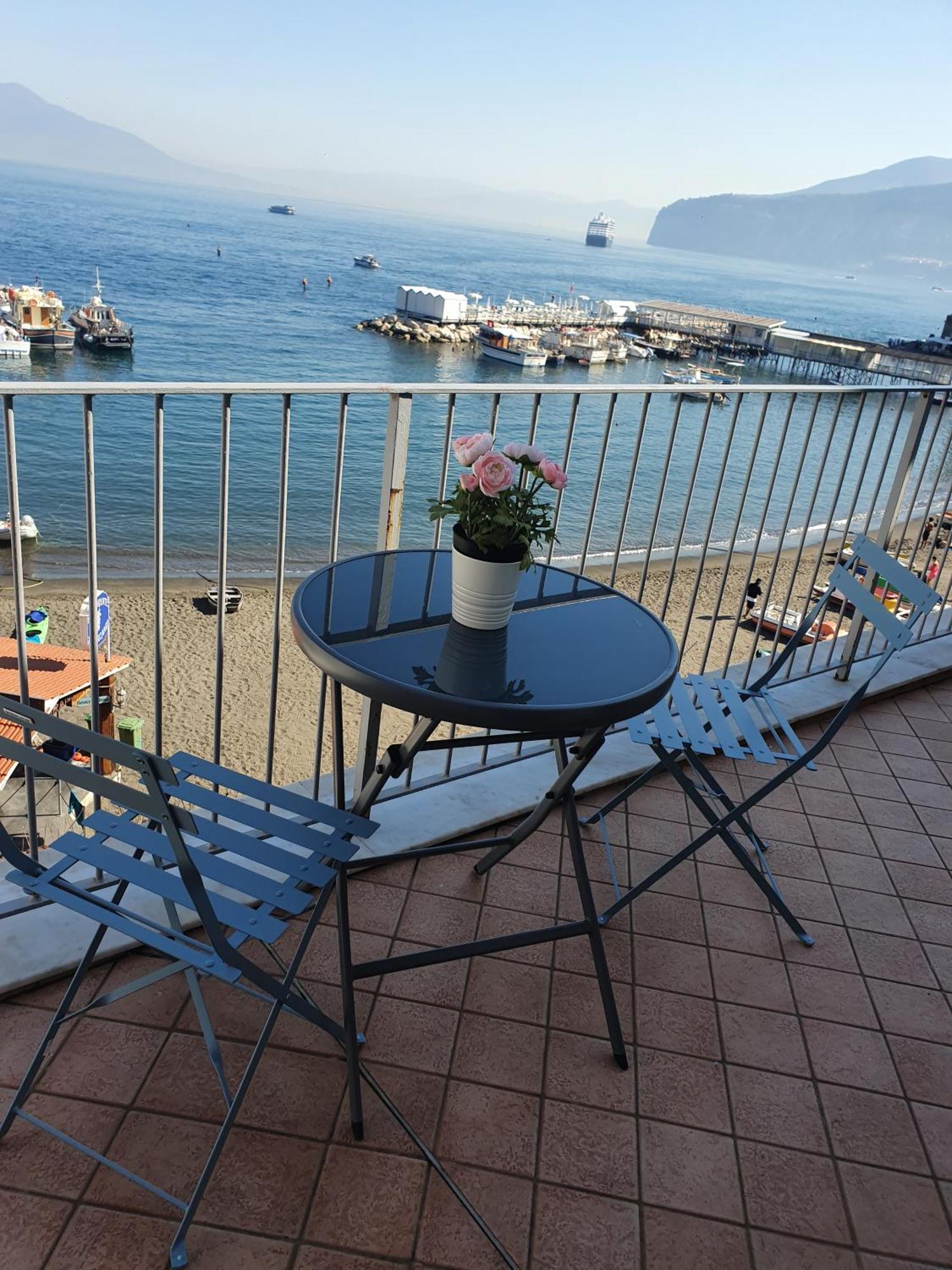 Il Borgo Antico Sorrento Sea View Apartment Exterior photo